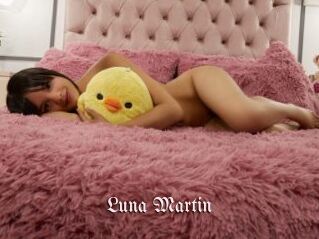 Luna_Martin