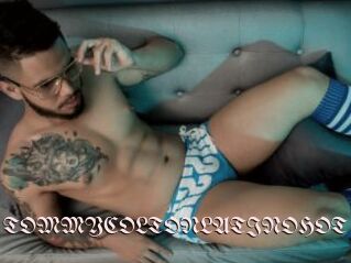 TOMMYCOLTONLATINOHOT